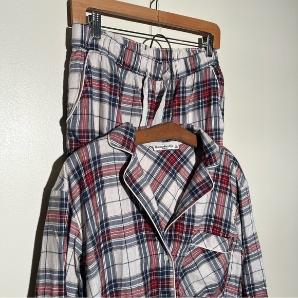 Abercrombie & Fitch Sleepwear Plaid Pajama Set - Picture 9 of 10